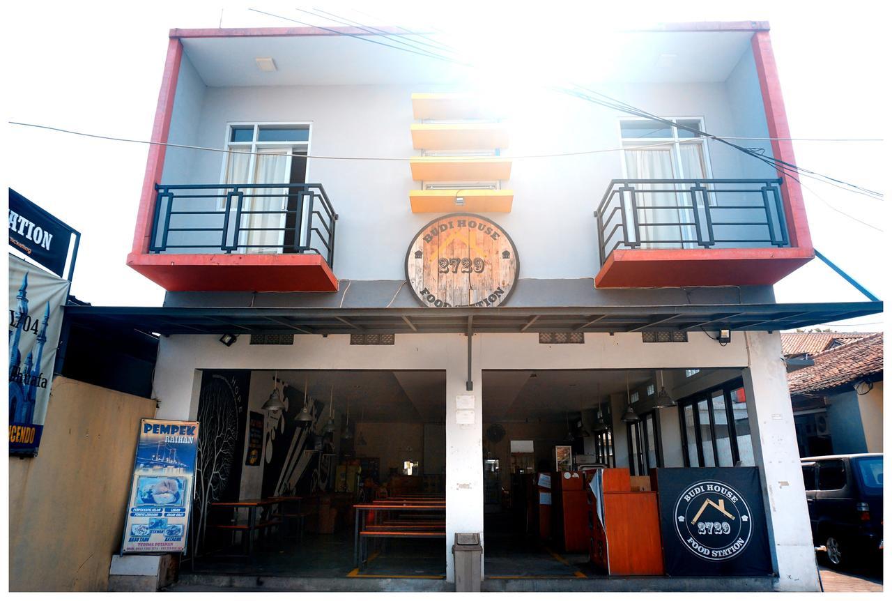Budi House & Food Station Bandung Exterior photo