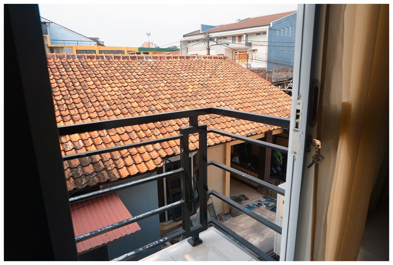Budi House & Food Station Bandung Exterior photo
