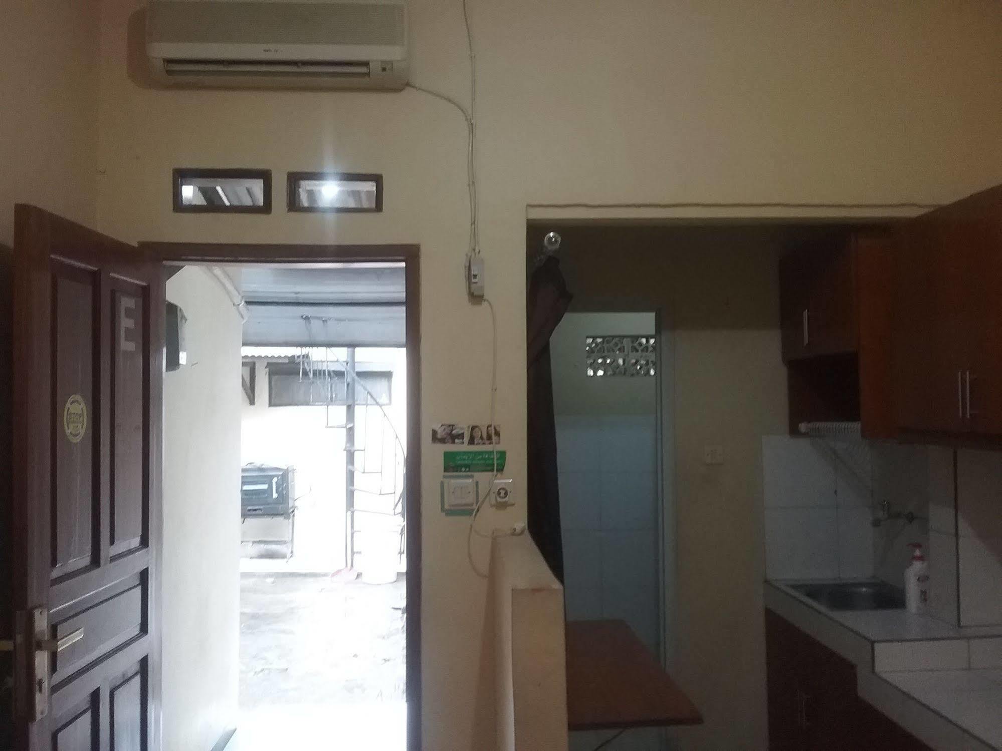 Budi House & Food Station Bandung Exterior photo